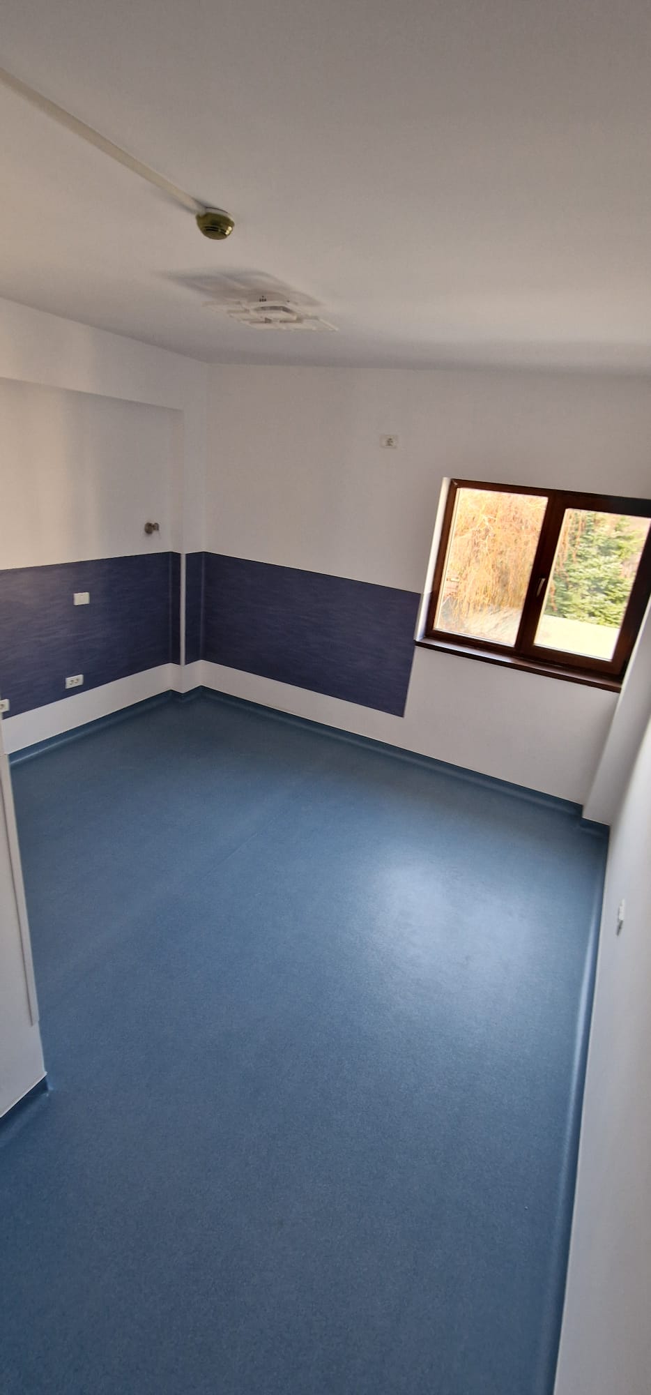 Covor PVC linoleum omogen Tarkett Norma – pardoseală antibacteriană de trafic intens pentru spitale, clinici stomatologice, școli, grădinițe, laboratoare, farmacii, birouri, cămine de bătrâni și spații comerciale